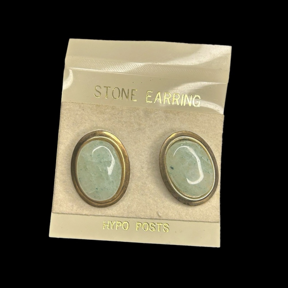Light Green Stone Pierced Earrings with Gold Accents